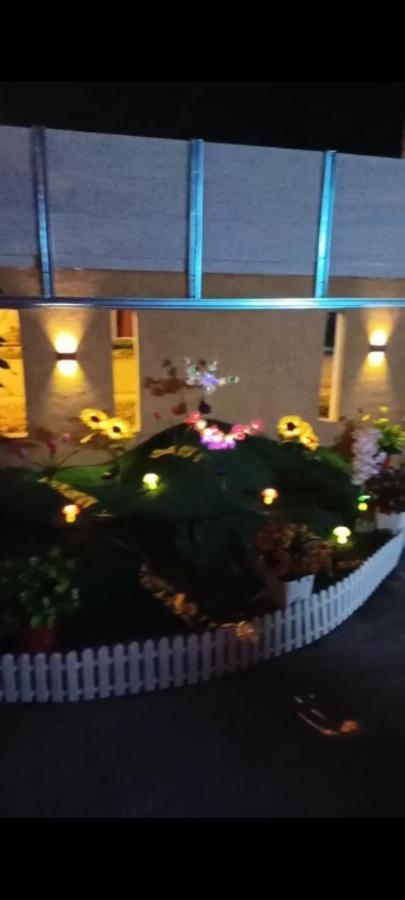 Ns Homestay Private Pool ตานาห์เมราห์ ภายนอก รูปภาพ