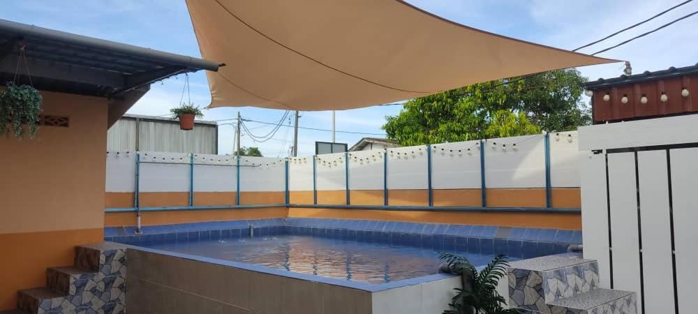 Ns Homestay Private Pool ตานาห์เมราห์ ภายนอก รูปภาพ