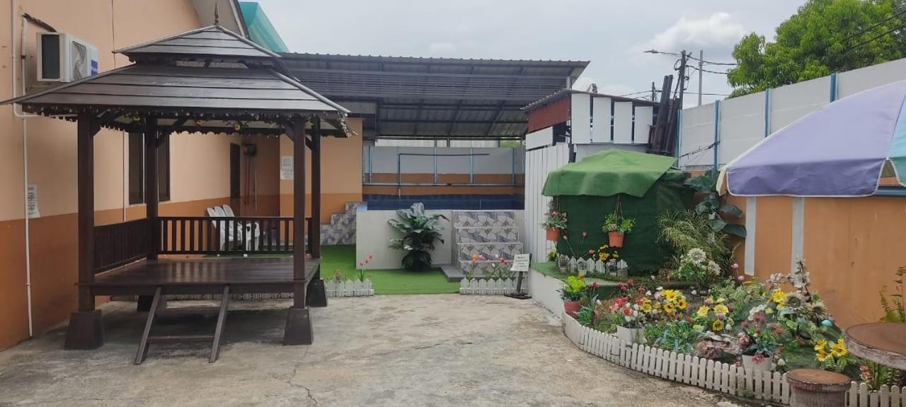 Ns Homestay Private Pool ตานาห์เมราห์ ภายนอก รูปภาพ